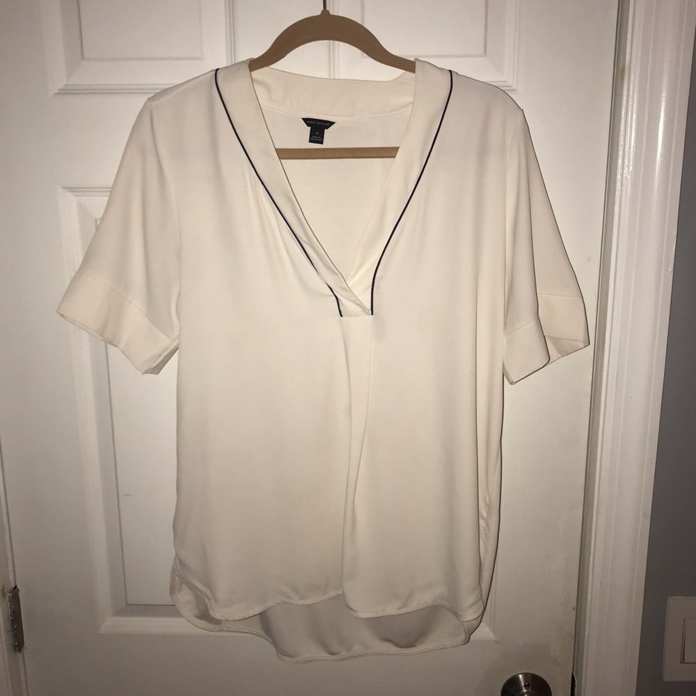 Ann Taylor top size M